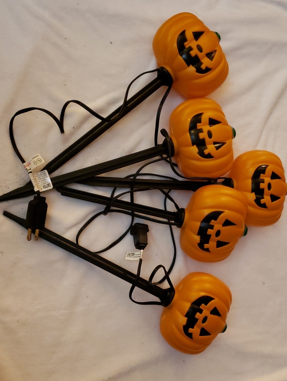5 Halloween Jack of Lantern Pumpkin Stake Lights. LED. Hyde and Eek. Smiling.